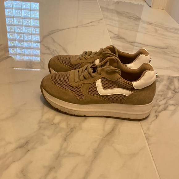 Steve Madden Shoes Platform Size 8 Steve Madden Tennis Shoes Poshmark